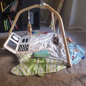 Lovevery The Play Gym